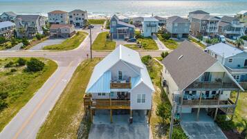 Studio (3 Bedrooms) | Property amenity