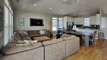 Studio (5 Bedrooms) | Property amenity