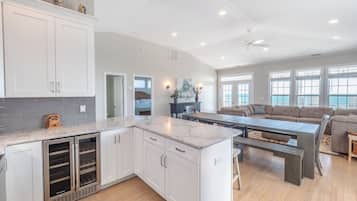 Studio (5 Bedrooms) | Property amenity