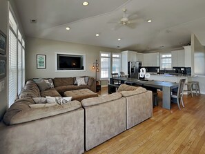 Studio (5 Bedrooms) | Property amenity