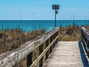 Studio (3 Bedrooms) | Property amenity