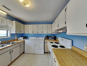 Studio (3 Bedrooms) | Property amenity