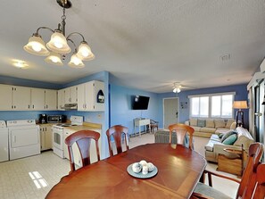 Studio (3 Bedrooms) | Property amenity