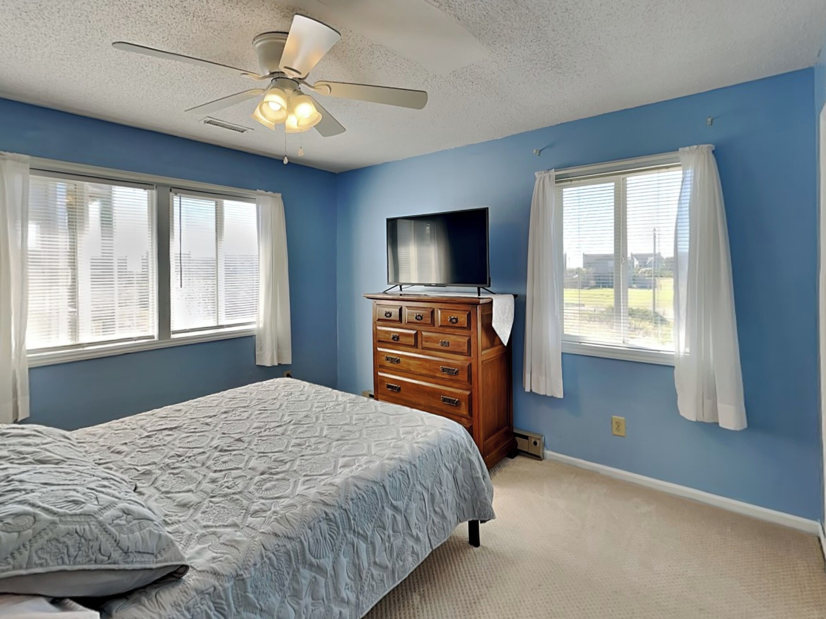Studio (3 Bedrooms) | Property amenity