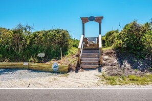 Studio (4 Bedrooms) | Property amenity - Summer Days Cooler Nights (Holly Ridge)