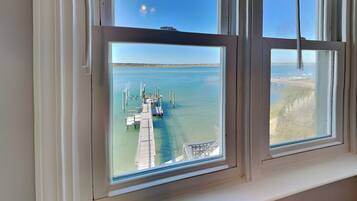 Studio (4 Bedrooms) | Property amenity