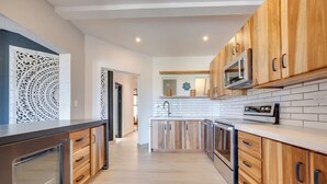 Condo, 2 Bedrooms, Accessible, Balcony | Interior - Beachfront2 bed 2 Bathportreroflamigo-marina (Tempate)