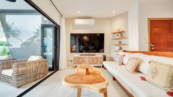 Condo, 2 Bedrooms, Accessible, Balcony | Living room | Books