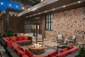 Terrace/patio - Hilton Garden Inn Perry (Perry)