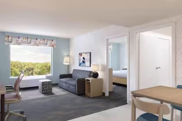 40-inch Smart TV with digital channels, Netflix, streaming services