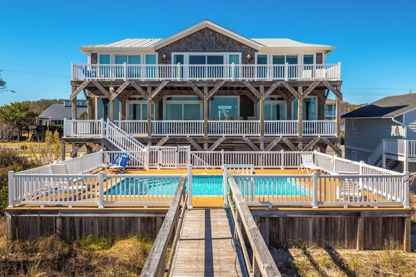 Studio (6 Bedrooms) | Pool