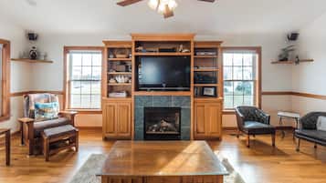 Studio (4 Bedrooms) | Property amenity