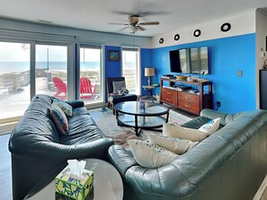 Studio (3 Bedrooms) | Property amenity