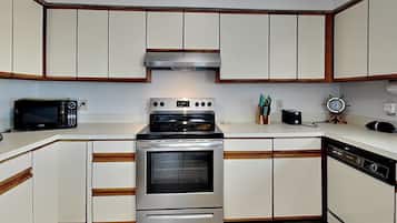 Estudio (4 Bedrooms) | Servicio de la propiedad