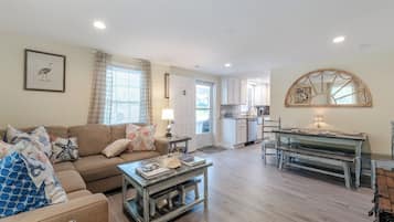 Studio (3 Bedrooms) | Property amenity