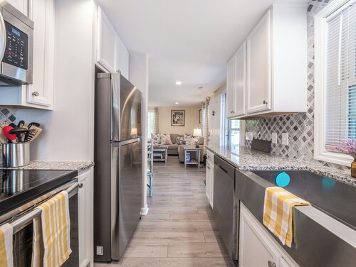 Ankers Away by Topsail Realty