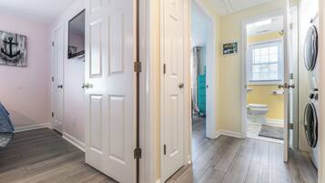 Studio (3 Bedrooms) | Property amenity