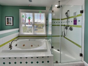 Studio (6 Bedrooms) | Property amenity