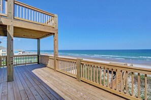 Studio (5 Bedrooms) | Property amenity - Next to Sea Gallery by Topsail Realty (Holly Ridge)