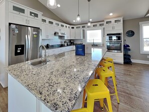 Studio (5 Bedrooms) | Property amenity - Next to Sea Gallery by Topsail Realty (Holly Ridge)