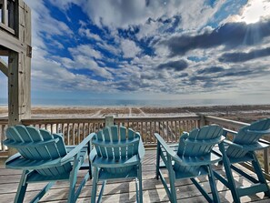 Studio (5 Bedrooms) | Property amenity - Next to Sea Gallery by Topsail Realty (Holly Ridge)