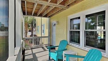Studio (3 Bedrooms) | Property amenity