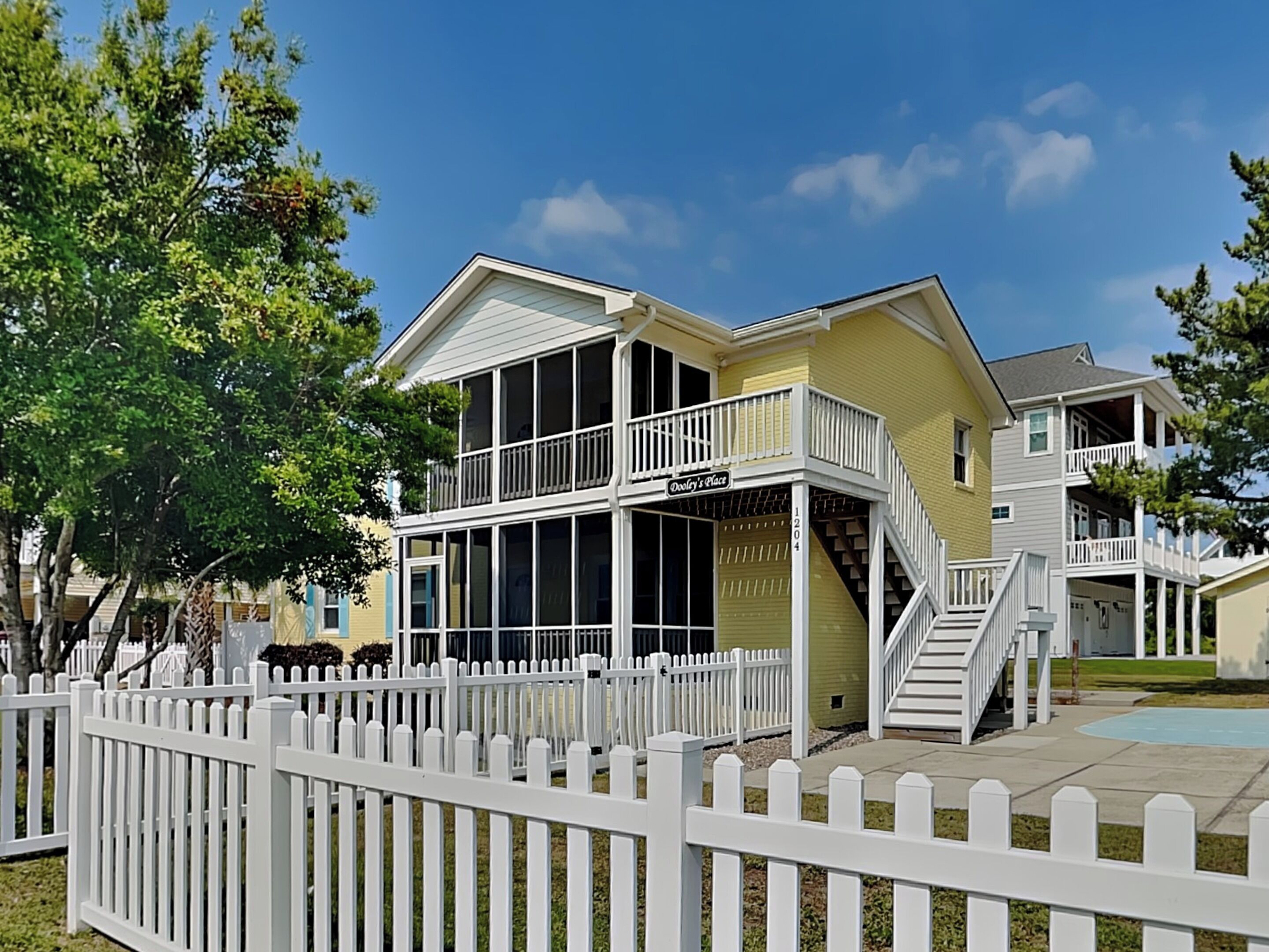 Studio (3 Bedrooms) | Exterior