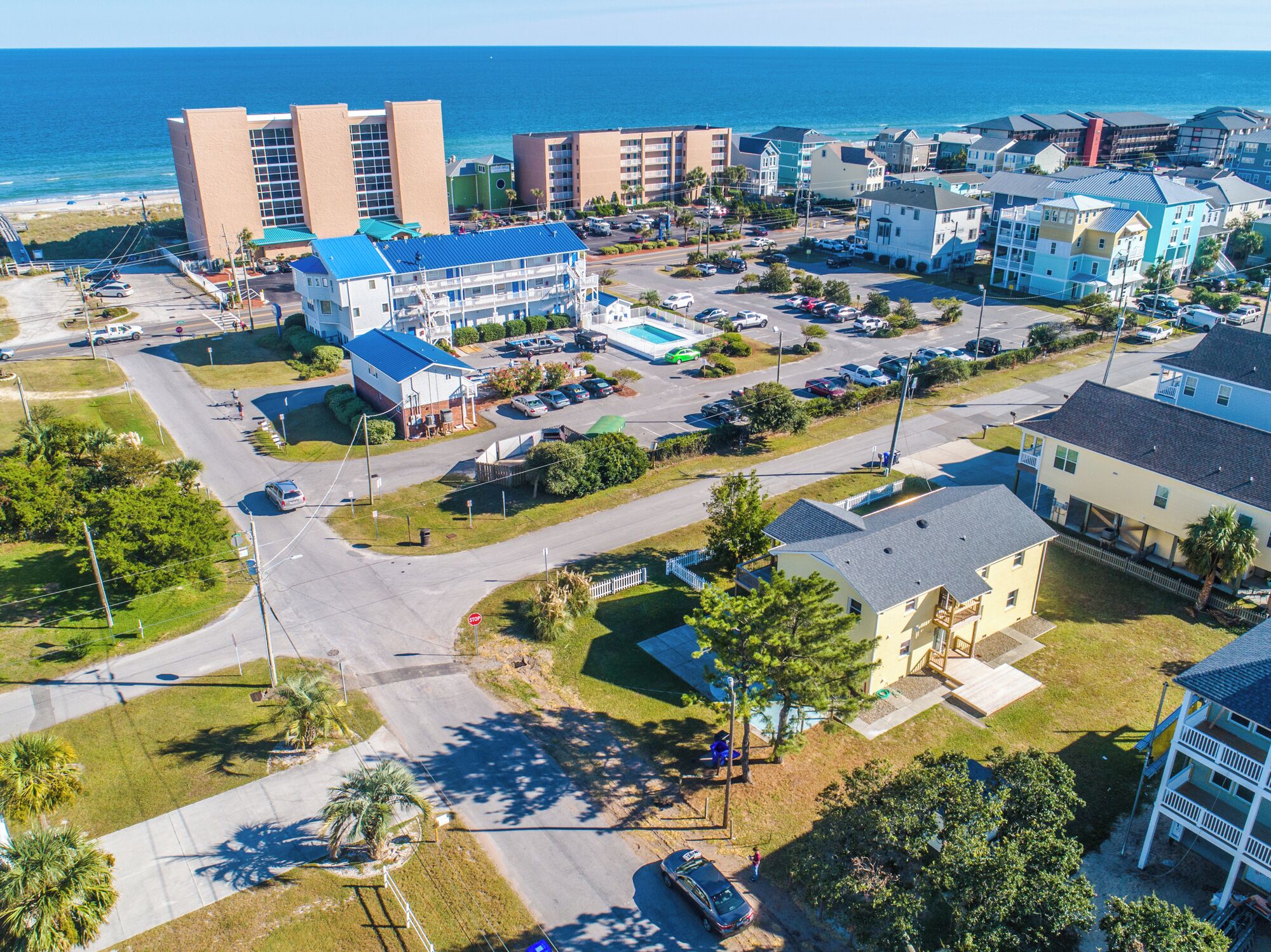 Studio (3 Bedrooms) | Property amenity