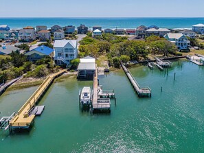 开间 (4 Bedrooms) | 住宿服务设施