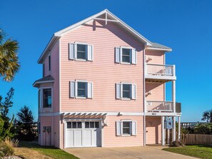 Studio (3 Bedrooms) | Property amenity