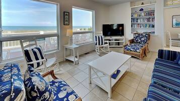 Studio (3 Bedrooms) | Property amenity