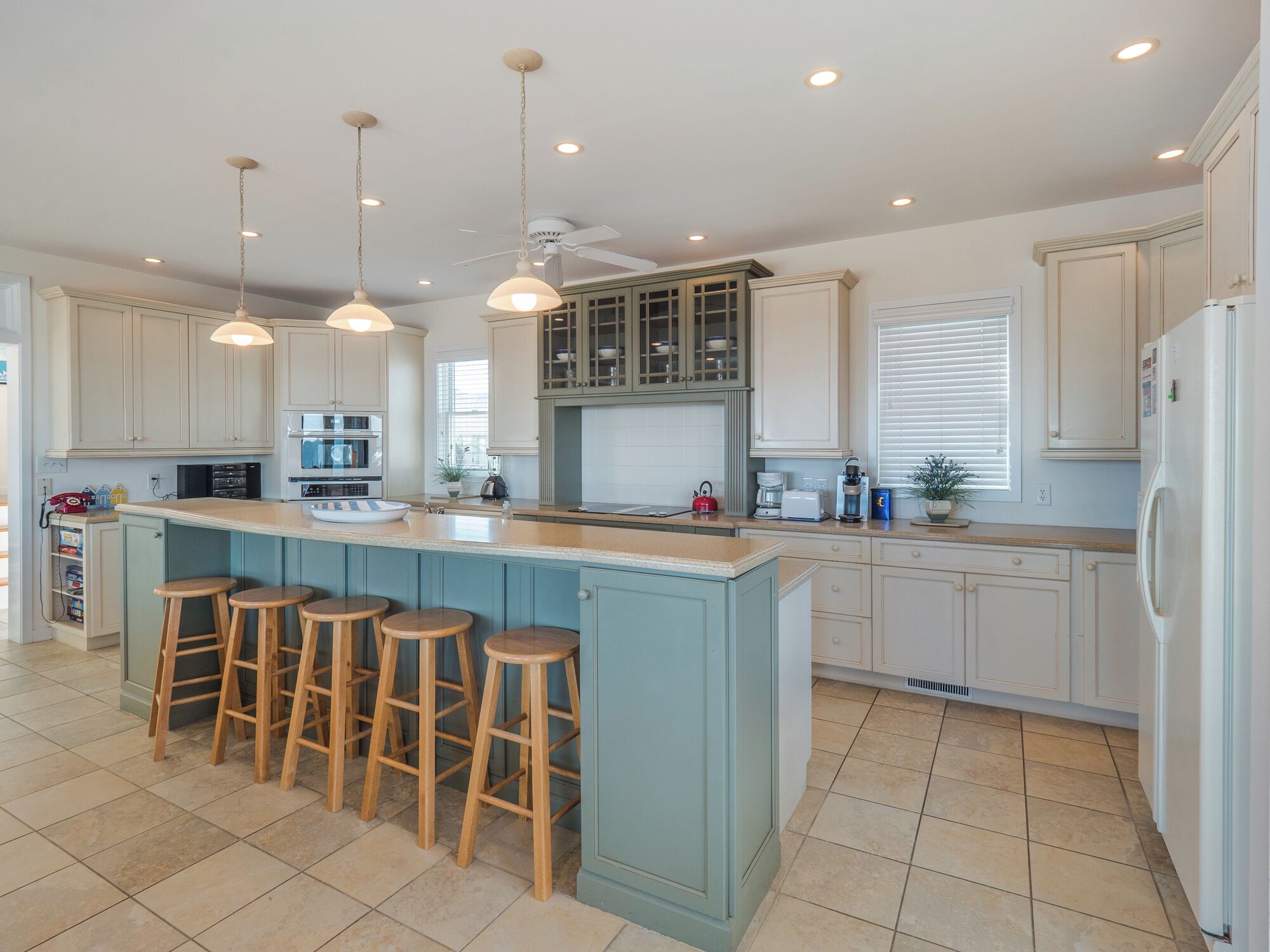 Studio (3 Bedrooms) | Property amenity