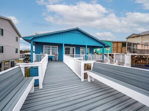 Studio (3 Bedrooms) | Property amenity - Seaship by Carolina Retreats (Carolina Beach)