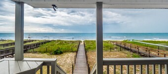 Summer Place by Carolina Retreats