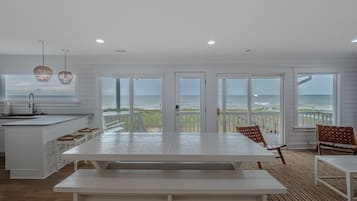Studio (3 Bedrooms) | Property amenity