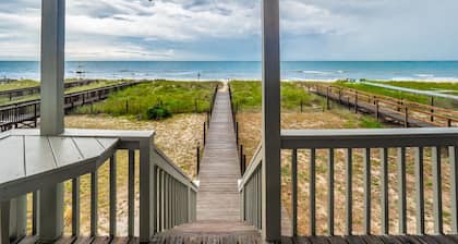 Summer Place by Carolina Retreats