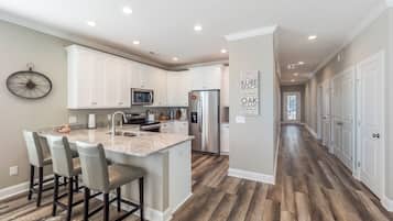 Studio (3 Bedrooms) | Fasilitas properti