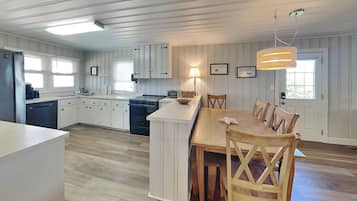 Studio (5 Bedrooms) | Property amenity