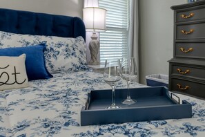 3 bedrooms, desk, travel crib, free WiFi