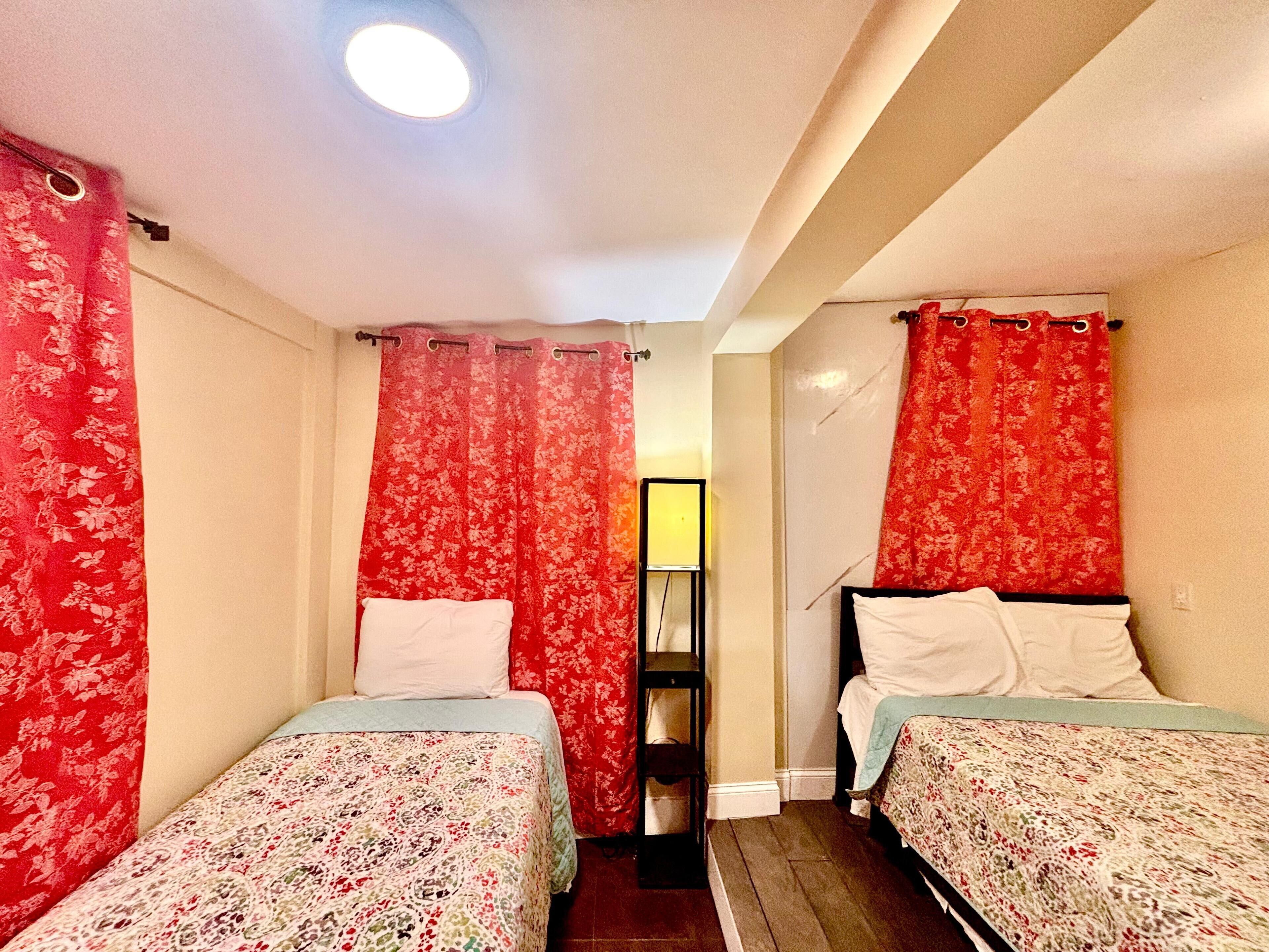 Individueel gedecoreerd, individueel gemeubileerd, een laptopwerkplek