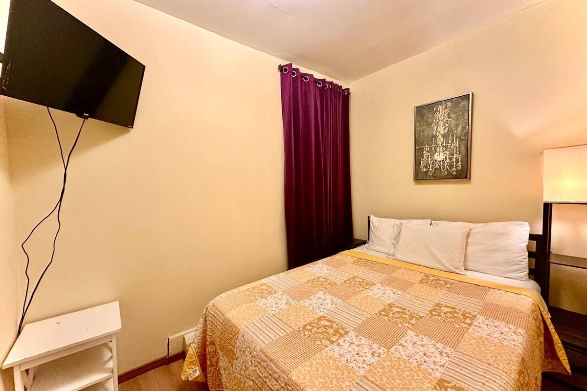 Chambre Confort | Espace de travail pour ordinateurs portables, système d’insonorisation