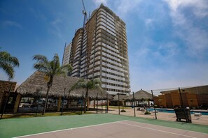 Tennis court - Casa en Punta Cerritos 3 Rec y Rooftop (Mazatlán)