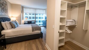 Deluxe Apartment, Pets Allowed - Atlantic Station-9H (Stamford)