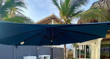 4-bedroom house in Amatecampo with AC, WiFi. Enjoy a peaceful getaway