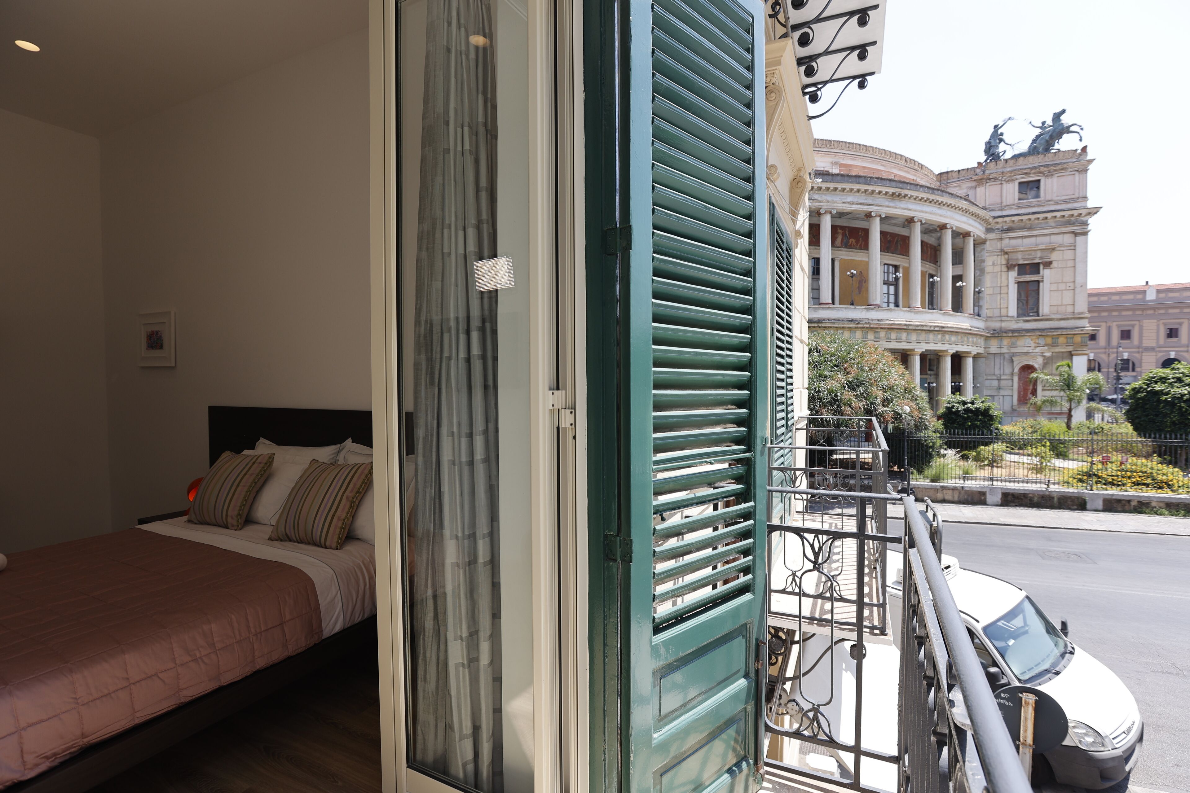 Fer et planche à repasser, Wi-Fi, draps fournis