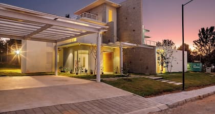 Golf View Home by Stayjade