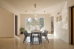 Villa (4 Bedrooms) | Interieur