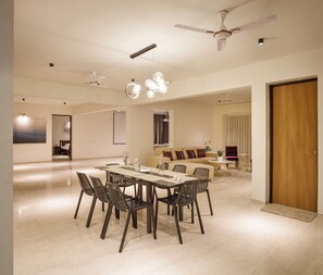 Villa (4 Bedrooms) | Interieur