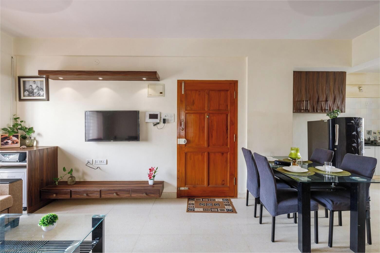 Apartment (2 Bedrooms) | Dining