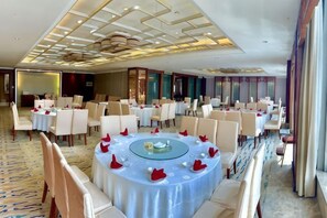 Unclassified image, 3 of 75, button - Yushan Hotel (Changshu)